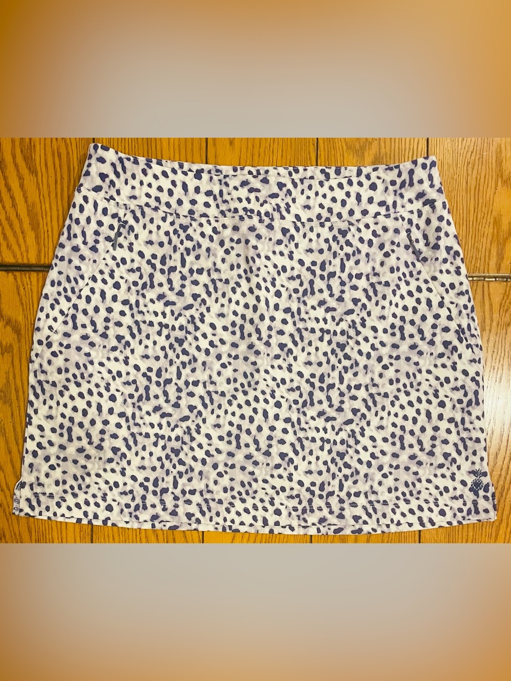Tommy Bahama Island Zone Aubrey Leopard Skort, size small, white/blue color